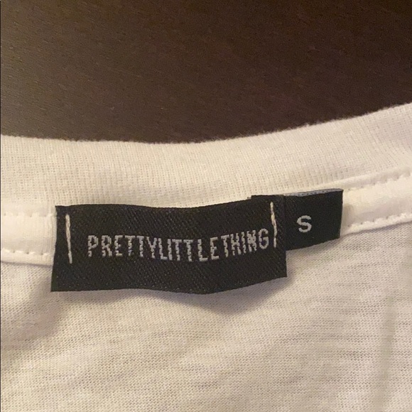 Pretty Little Thing White Snake Cropped T Shirt - Picture 4 of 4